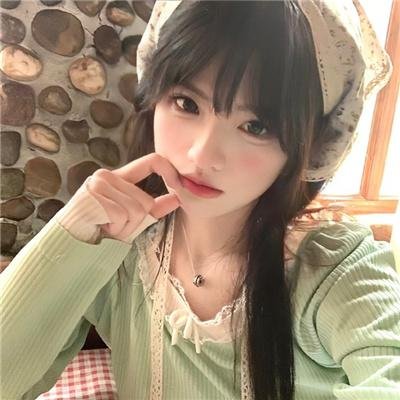 拿针的女孩